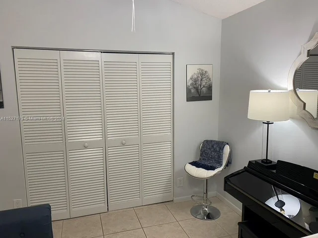 9801 NW 5th Ct, Plantation FL 33324