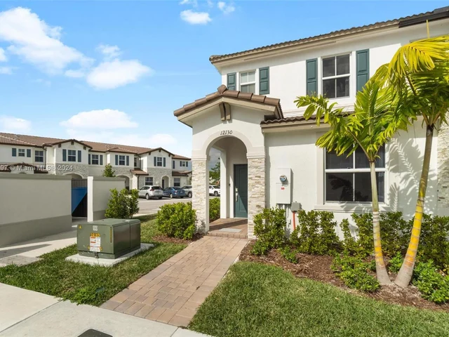 12130 NW 23rd Ct, Miami FL 33167