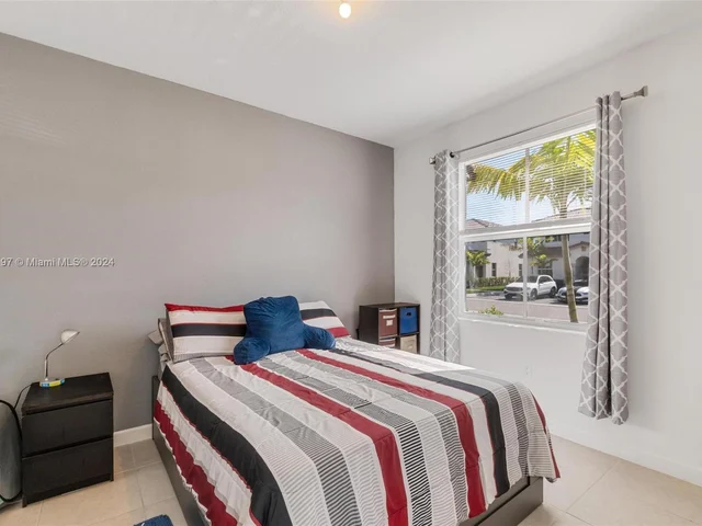 12130 NW 23rd Ct, Miami FL 33167