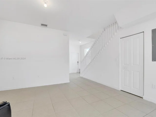 12130 NW 23rd Ct, Miami FL 33167