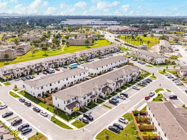 12130 NW 23rd Ct, Miami FL 33167