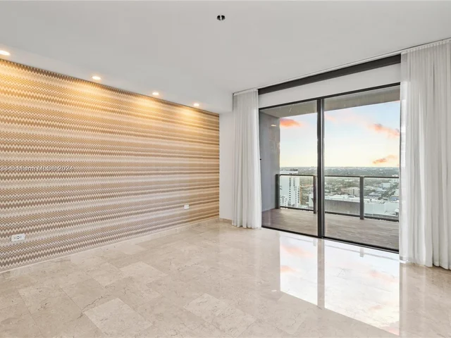 88 SW 7th ST # 2612, Miami FL 33130