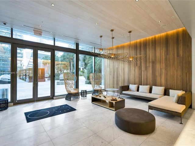 88 SW 7th ST # 2612, Miami FL 33130