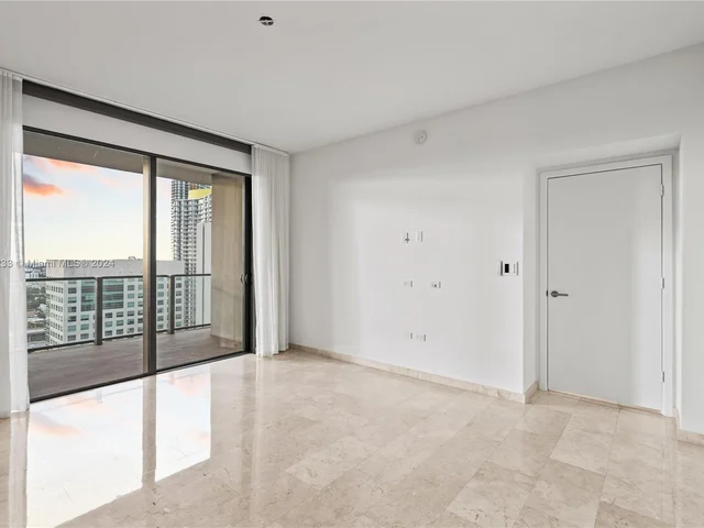 88 SW 7th ST # 2612, Miami FL 33130