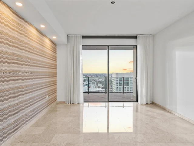 88 SW 7th ST # 2612, Miami FL 33130