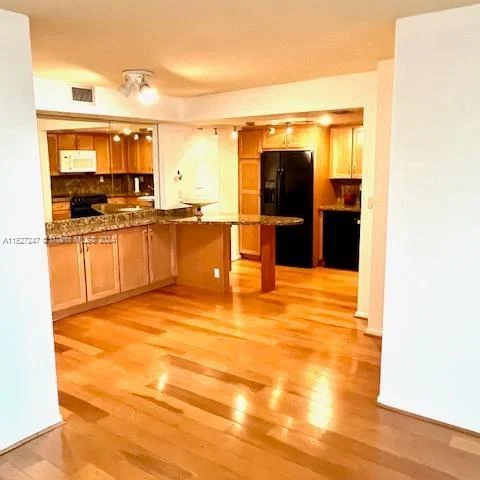 4000 Towerside Ter # 1109, Miami FL 33138