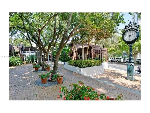 4000 Towerside Ter # 1109, Miami FL 33138