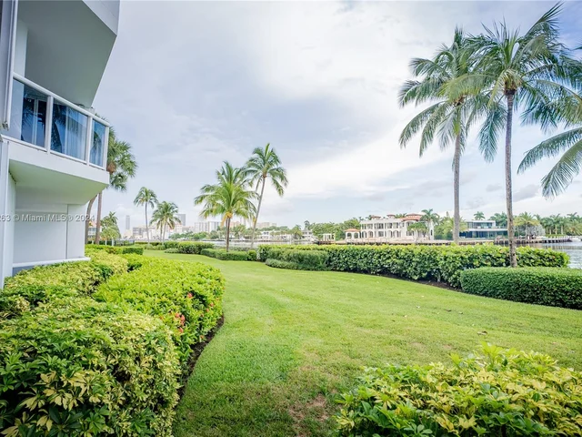 3801 NE 207th St, Aventura FL 33180