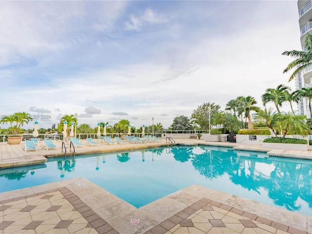 3801 NE 207th St, Aventura FL 33180