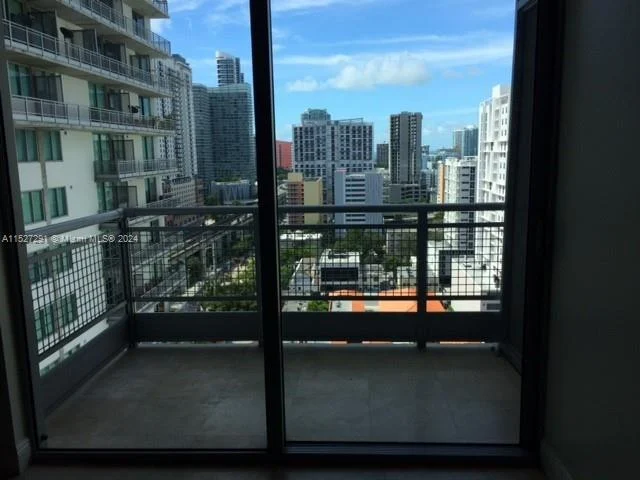 690 SW 1st Ct # 2025, Miami FL 33130