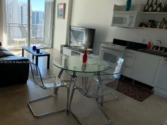 690 SW 1st Ct # 2025, Miami FL 33130