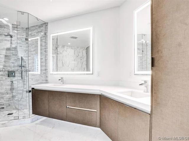 851 NE 1st Ave # 4603, Miami FL 33132