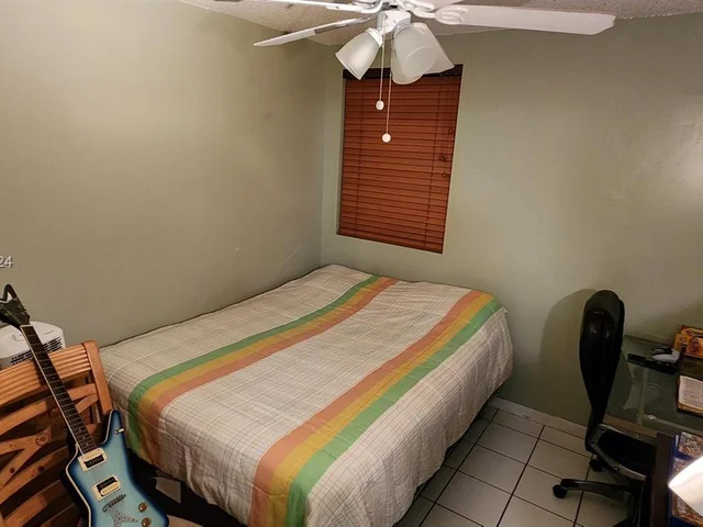 1650 W 57th Ter, Hialeah FL 33012