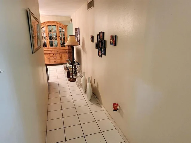 1650 W 57th Ter, Hialeah FL 33012