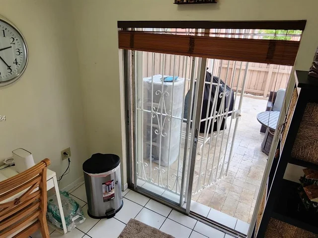 1650 W 57th Ter, Hialeah FL 33012