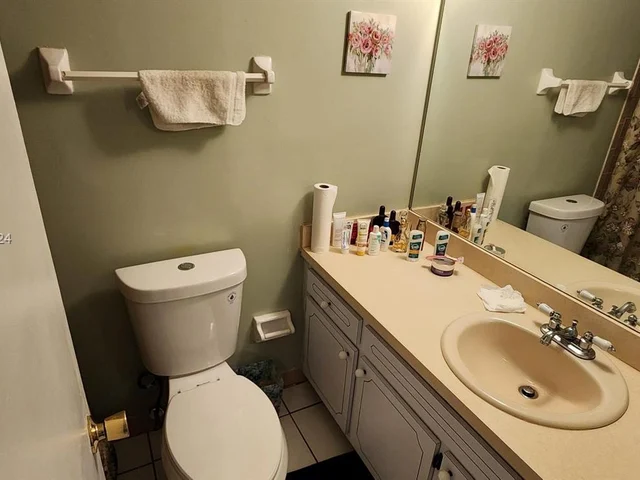 1650 W 57th Ter, Hialeah FL 33012