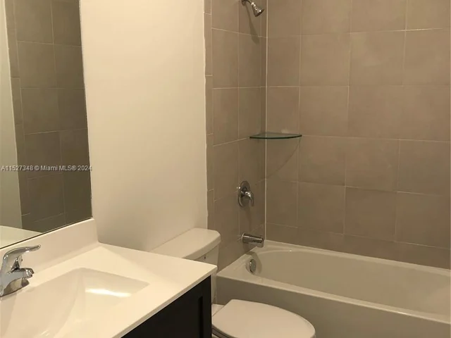 2605 SE 13th Ct # 2605, Homestead FL 33035