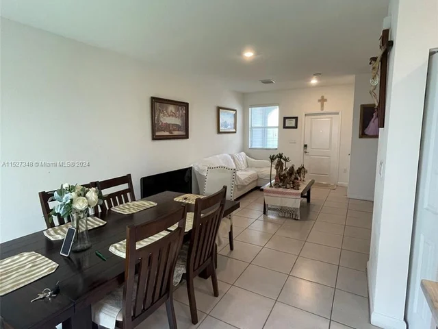 2605 SE 13th Ct # 2605, Homestead FL 33035