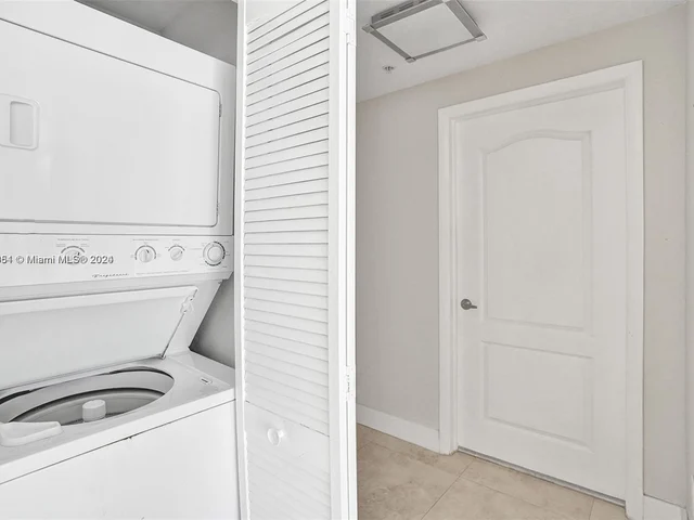 500 NE 29th St # 902, Miami FL 33137