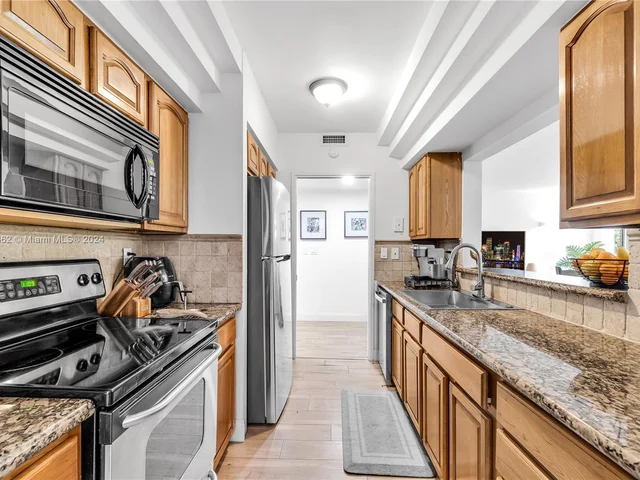 121 Crandon Blvd # 256, Key Biscayne FL 33149