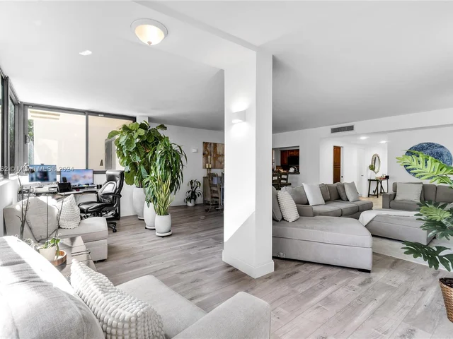 121 Crandon Blvd # 256, Key Biscayne FL 33149