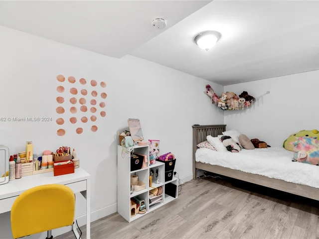 121 Crandon Blvd # 256, Key Biscayne FL 33149