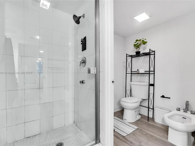 121 Crandon Blvd # 256, Key Biscayne FL 33149