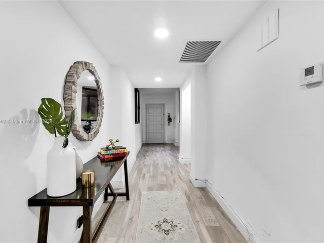 121 Crandon Blvd # 256, Key Biscayne FL 33149