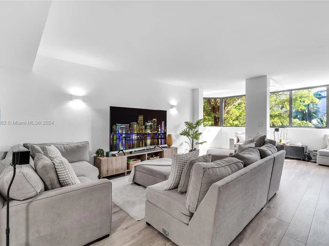 121 Crandon Blvd # 256, Key Biscayne FL 33149