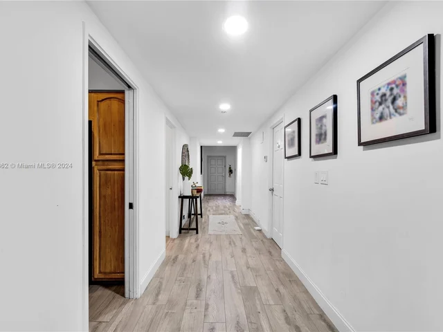 121 Crandon Blvd # 256, Key Biscayne FL 33149