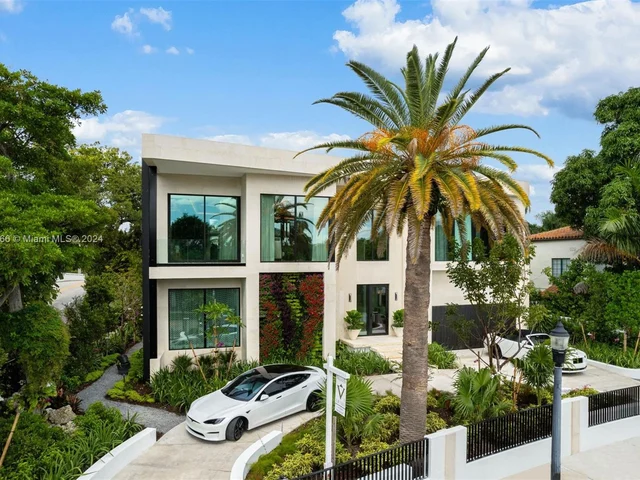 2000 N Bay Rd, Miami Beach FL 33140