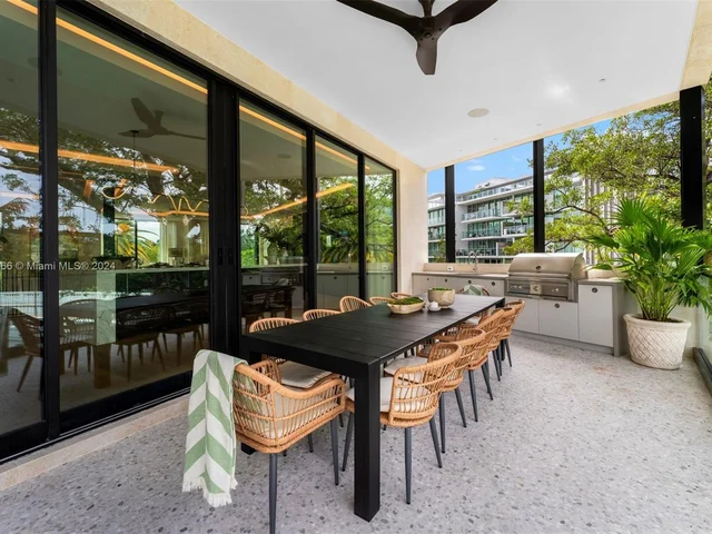 2000 N Bay Rd, Miami Beach FL 33140