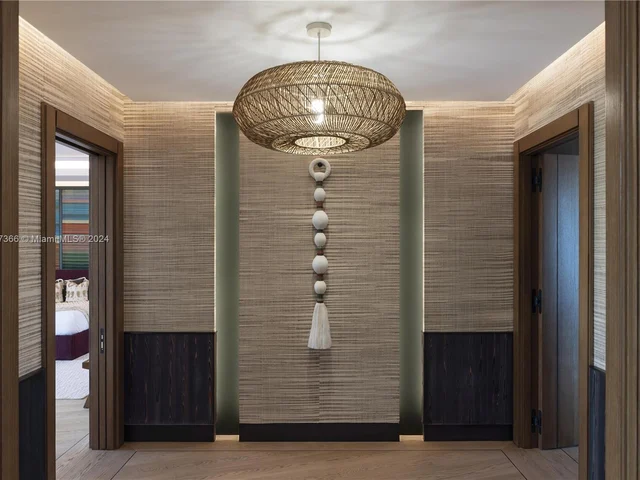 2000 N Bay Rd, Miami Beach FL 33140