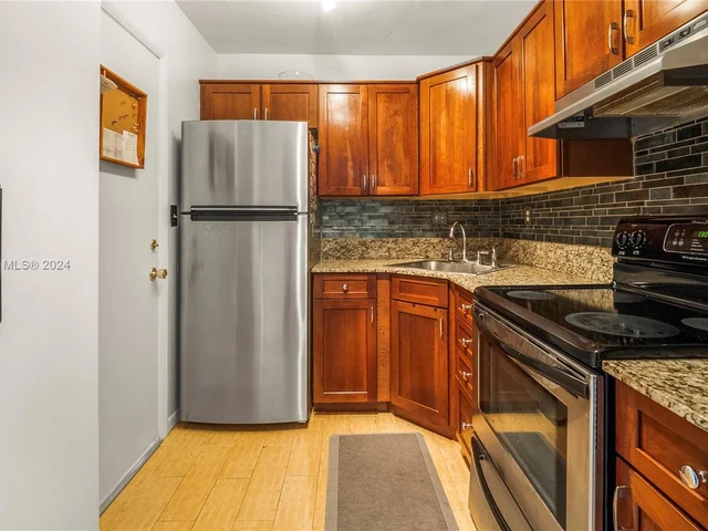 2970 NE 16th Ave # 209, Oakland Park FL 33334