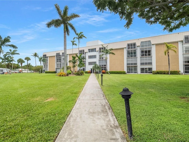 2970 NE 16th Ave # 209, Oakland Park FL 33334