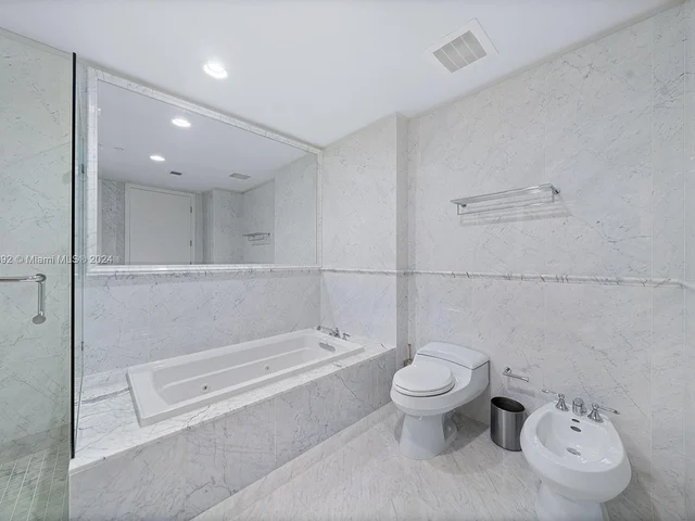 17475 Collins Ave # 903, Sunny Isles Beach FL 33160