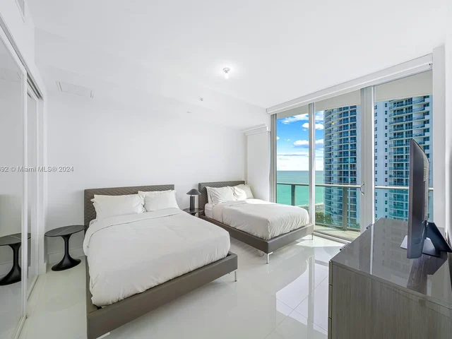 17475 Collins Ave # 903, Sunny Isles Beach FL 33160