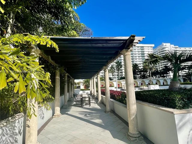 5600 Collins Ave # 16P, Miami Beach FL 33140
