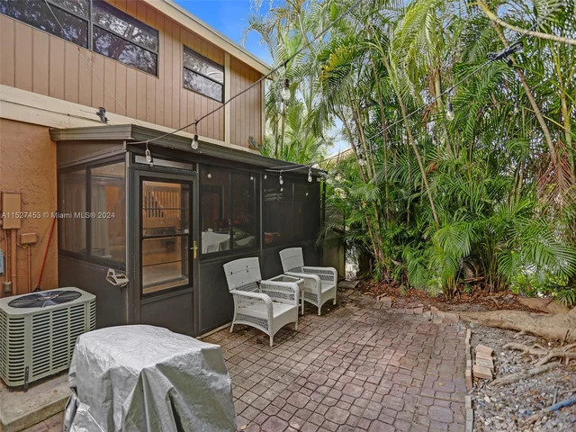 2101 NW 45th Ave, Coconut Creek FL 33066