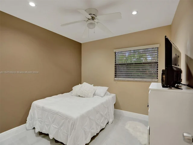 2101 NW 45th Ave, Coconut Creek FL 33066