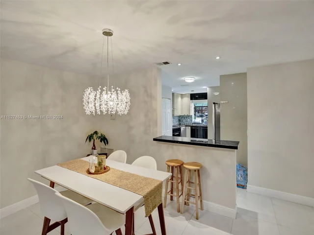 2101 NW 45th Ave, Coconut Creek FL 33066