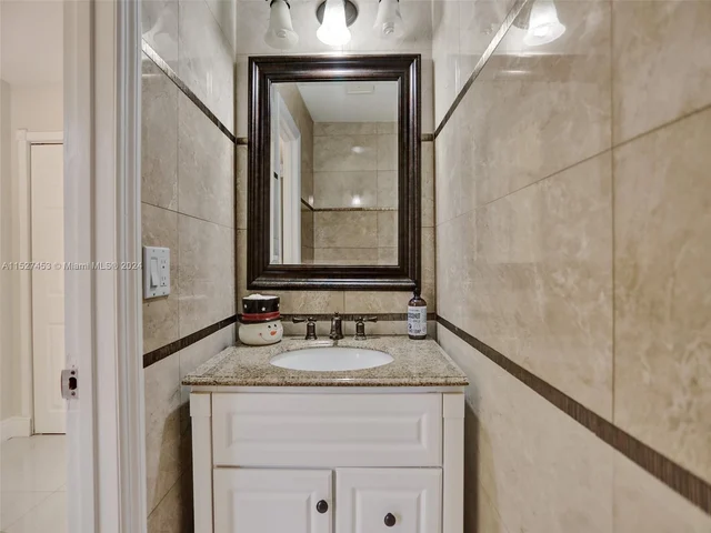 2101 NW 45th Ave, Coconut Creek FL 33066