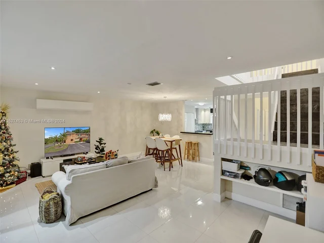 2101 NW 45th Ave, Coconut Creek FL 33066