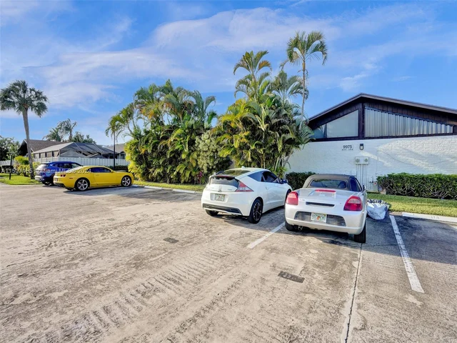 9975 Boca Gardens Trl # D, Boca Raton FL 33496