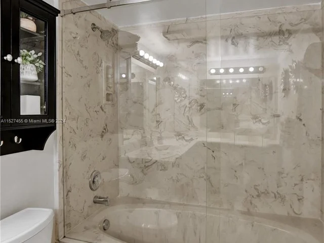 9975 Boca Gardens Trl # D, Boca Raton FL 33496