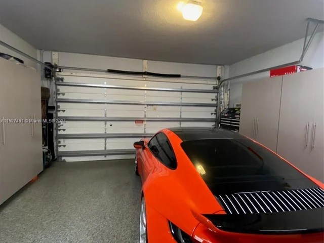 8260 NW 162nd St, Miami Lakes FL 33016