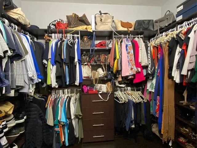 8260 NW 162nd St, Miami Lakes FL 33016