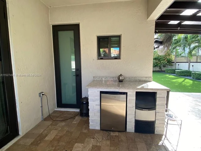 8260 NW 162nd St, Miami Lakes FL 33016