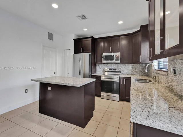 11609 SW 236th St, Homestead FL 33032