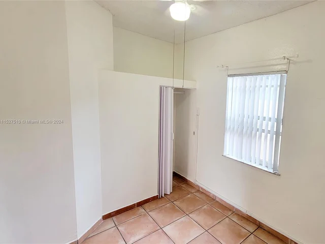 1031 NW 26th St # 0, Miami FL 33127